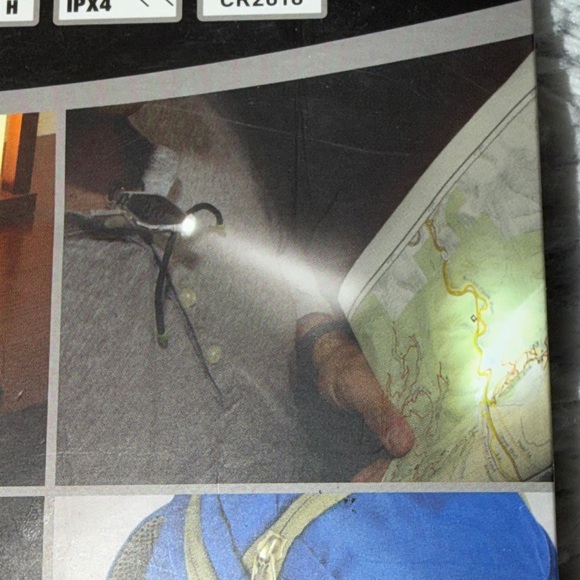 BugLit LED Micro Flashlight - Red - Picture 15 of 16